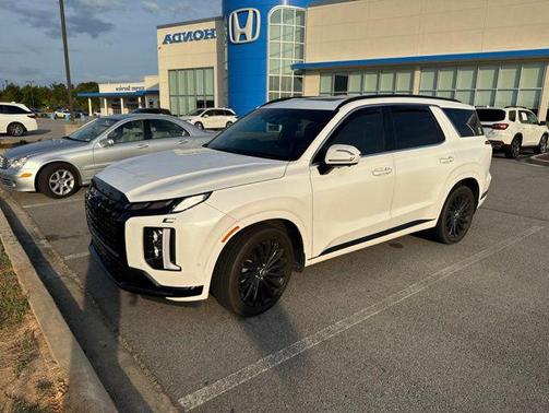 Hyper White 2024 Hyundai PALISADE Calligraphy Night Edition