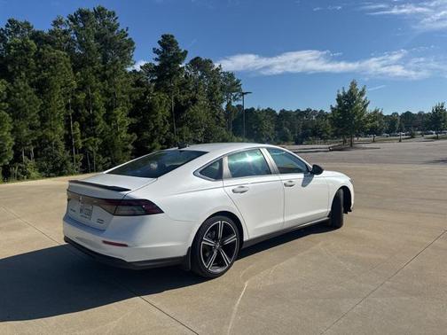 2025 Honda Accord Hybrid Base