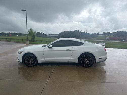 2017 Ford Mustang EcoBoost Premium