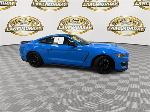 2017 Ford Shelby GT350 Base