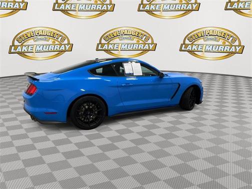 2017 Ford Shelby GT350 Base