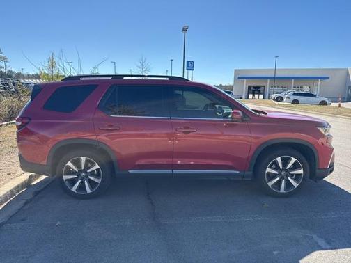 2025 Honda Pilot Touring 8-Passenger