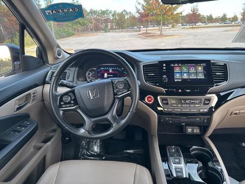 2022 Honda Pilot Touring 8-Passenger