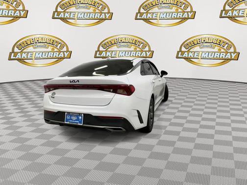Glacial White Pearl 2022 Kia K5 LX