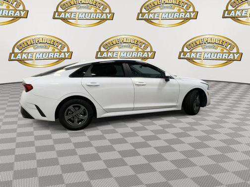 Glacial White Pearl 2022 Kia K5 LX