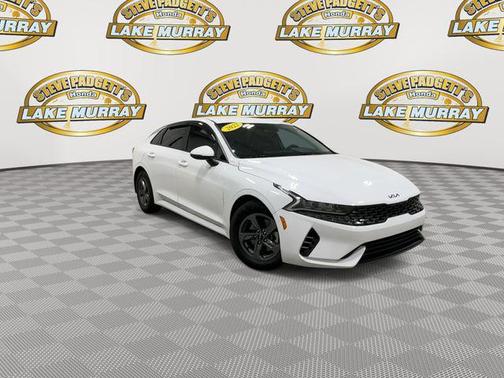 Glacial White Pearl 2022 Kia K5 LX