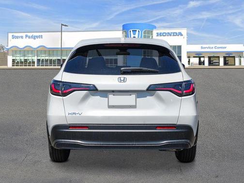 Platinum White Pearl 2026 Honda HR-V LX