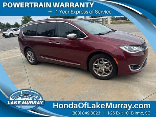Velvet Red Pearlcoat 2017 Chrysler Pacifica Limited