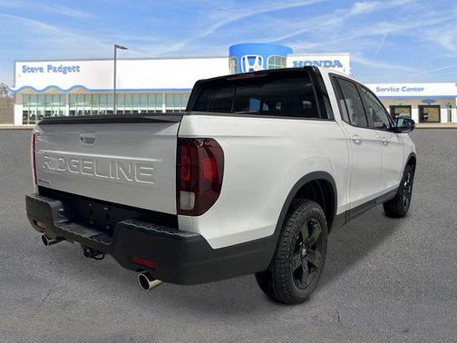 Platinum White Pearl 2026 Honda Ridgeline Black