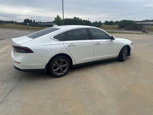 Platinum White 2023 Honda Accord EX