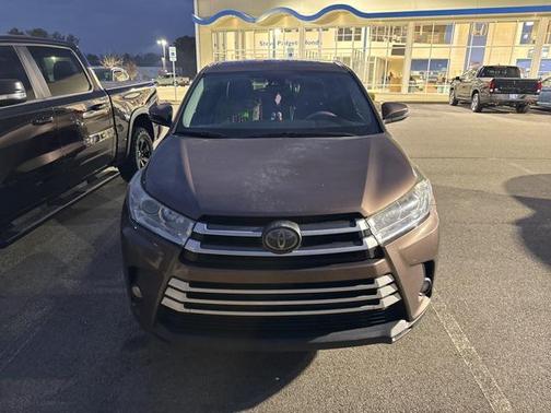 2017 Toyota Highlander LE Plus