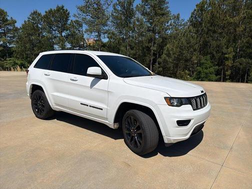 Bright White Clearcoat 2018 Jeep Grand Cherokee Altitude