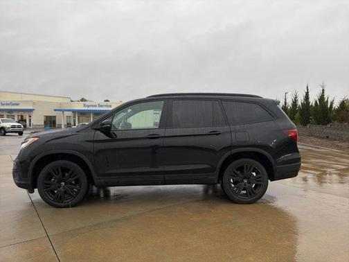 2022 Honda Pilot AWD Black Edition