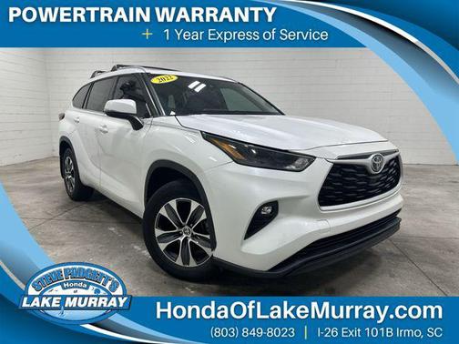 Wind Chill Pearl 2022 Toyota Highlander XLE
