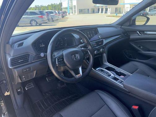 Crystal Black Pearl 2022 Honda Accord Sport 2.0T