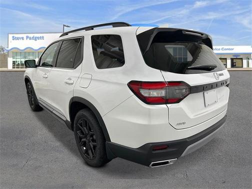 2025 Honda Pilot Touring 8-Passenger