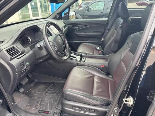 2017 Honda Ridgeline Black