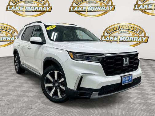 Platinum 2025 Honda Pilot Touring 8-Passenger