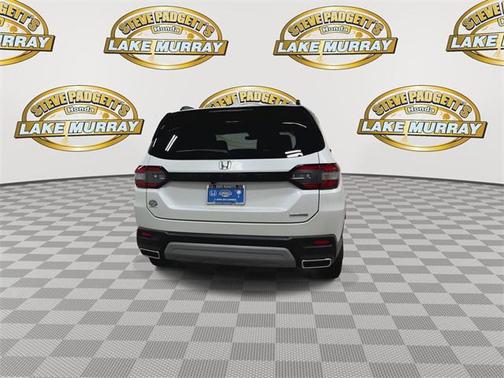 2023 Honda Pilot Touring 8-Passenger