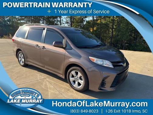 2018 Toyota Sienna LE