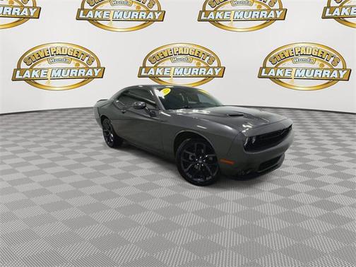 2022 Dodge Challenger SXT