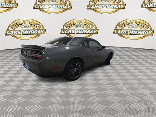 2022 Dodge Challenger SXT