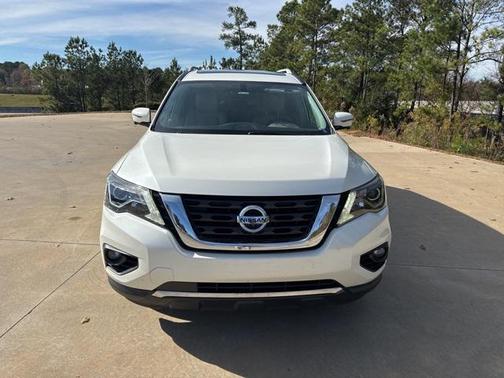 2017 Nissan Pathfinder Platinum