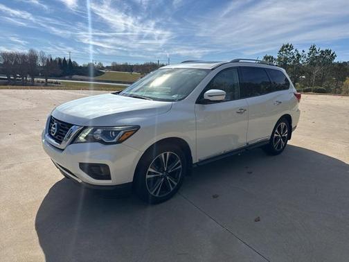 2017 Nissan Pathfinder Platinum