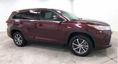 Ooh La La Rouge Mica 2019 Toyota Highlander XLE
