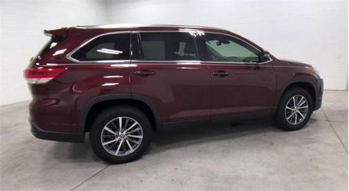 Ooh La La Rouge Mica 2019 Toyota Highlander XLE
