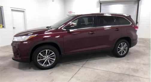 Ooh La La Rouge Mica 2019 Toyota Highlander XLE