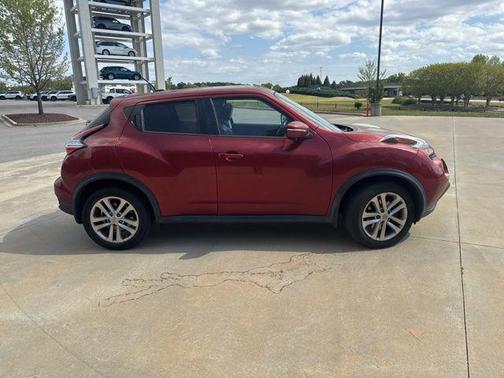 Cayenne Red 2015 Nissan Juke SL