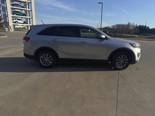 2018 Kia Sorento L