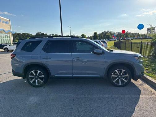 Gray Pearl 2024 Honda Pilot Elite