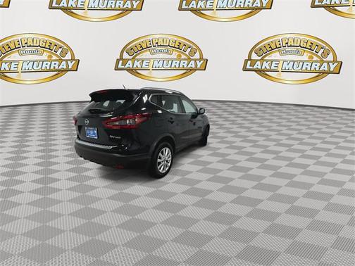 2022 Nissan Rogue Sport SV