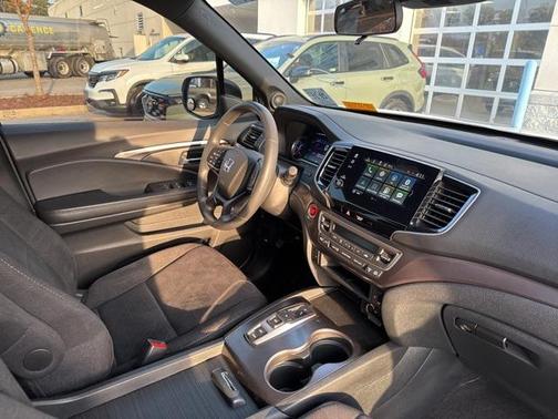 2022 Honda Pilot AWD Sport