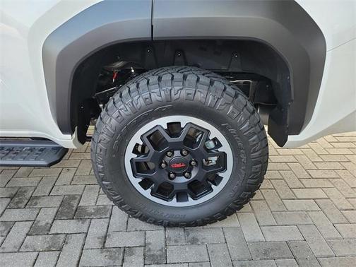 2025 Toyota 4Runner TRD Off Road