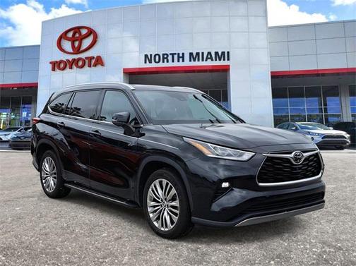 2023 Toyota Highlander Platinum