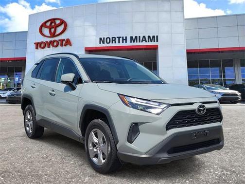 2022 Toyota RAV4 XLE