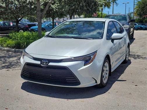 2025 Toyota Corolla LE