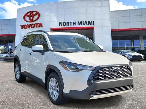 2024 Toyota Corolla Cross LE