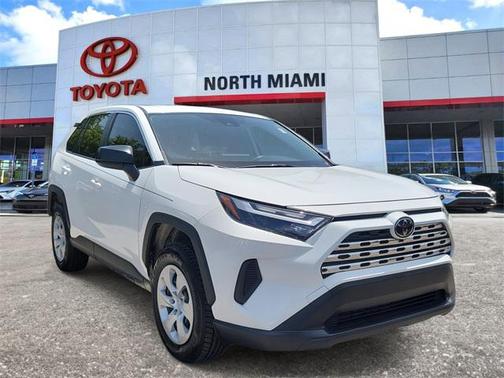 2023 Toyota RAV4 LE
