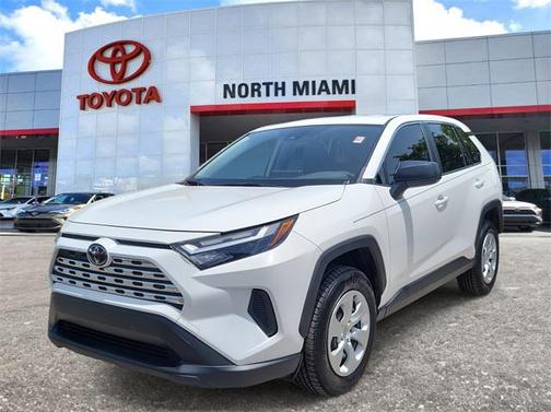 2023 Toyota RAV4 LE