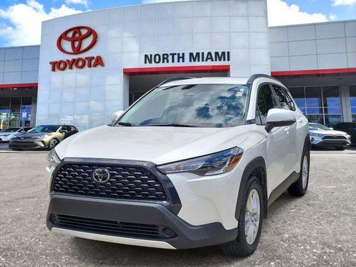 Wind Chill Pearl 2024 Toyota Corolla Cross LE