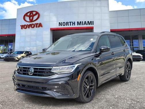 2022 Volkswagen Tiguan 2.0T SE R-Line Black