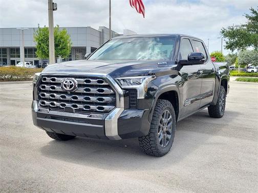 2025 Toyota Tundra Hybrid Platinum