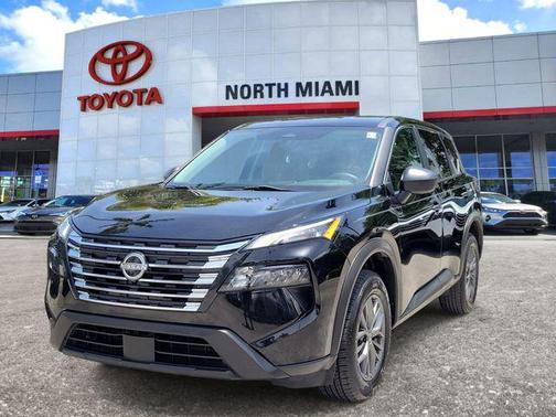 Super Black 2024 Nissan Rogue S
