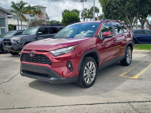 2025 Toyota RAV4 XLE Premium