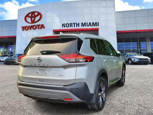 2021 Nissan Rogue SL