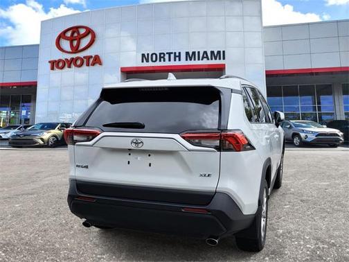 2024 Toyota RAV4 XLE Premium